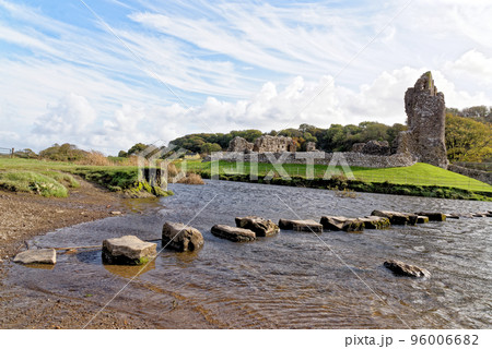 Ruins of Ogmore Castle in Vale of Glamorgan river Ruins of Ogmore Castle in Vale of Glamorgan river 96006682