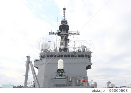 護衛艦の艦橋　ブリッジ　海上自衛隊 96009608