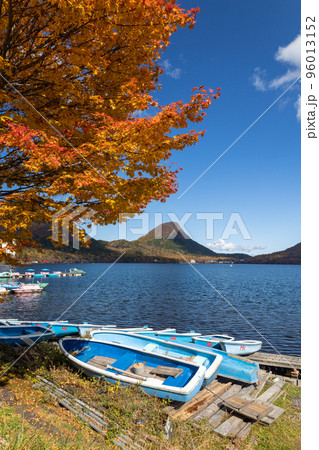 秋の榛名湖畔 群馬県 秋の榛名湖畔 群馬県 96013152