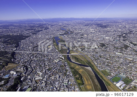 多摩川上空県境・東名高速道路・2022撮影・空撮 96017129