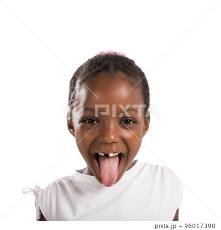 little tongue Little girl makes a tongueの写真素材 [96017390] - PIXTA