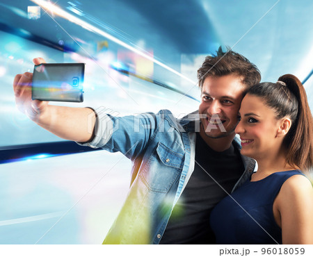 Smiling couple selfie 96018059