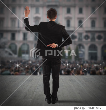 Liar businessman 96018078