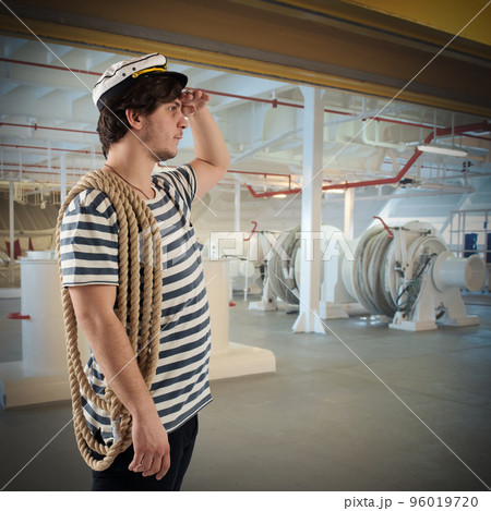 Sailor on ship 96019720