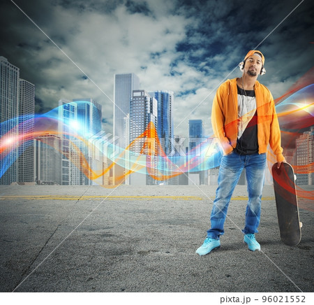 Cool skateboarder 96021552