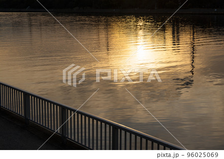 夕方の浜寺水路 夕方の浜寺水路 96025069