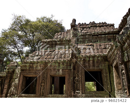 Architecture of ancient temple complex Angkor, Siem Reap Architecture of ancient temple complex Angkor, Siem Reap 96025422