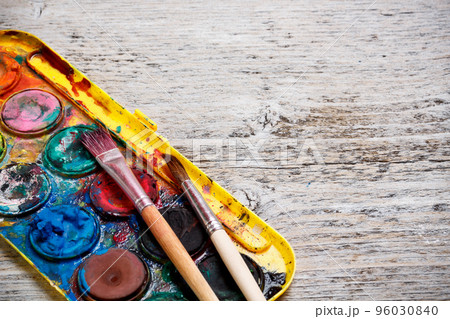 Paint box and paint brush Paint box and paint brush 96030840