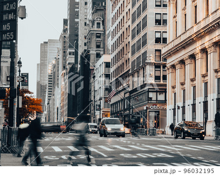 ニューヨーク　五番街 96032195