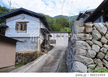 上芦川集落の風景【山梨県笛吹市芦川町】 上芦川集落の風景【山梨県笛吹市芦川町】 96033404