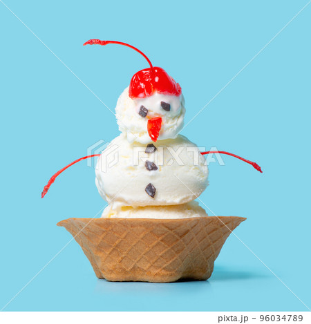 summer funny creative concept of scoops  snowman 96034789