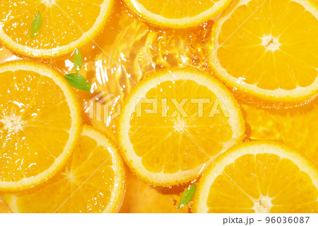 Concept of freshness, fresh juicy orange slices 96036087