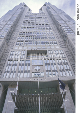 東京都新宿区の東京都庁(第一本庁舎・第二本庁舎・議会)を外観から見る風景 東京都新宿区の東京都庁(第一本庁舎・第二本庁舎・議会)を外観から見る風景 96036872
