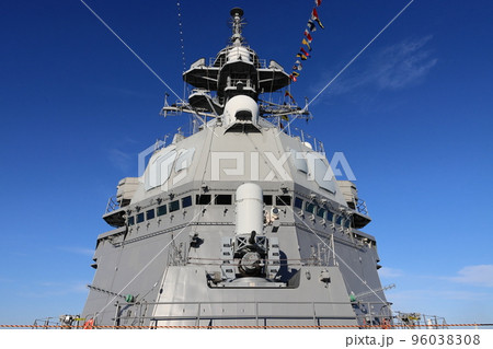 護衛艦の艦橋　ブリッジ　海上自衛隊 96038308
