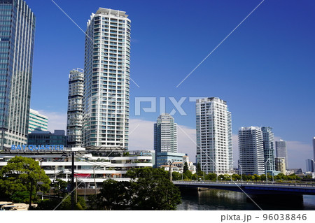 横浜駅東口周辺の風景 横浜駅東口周辺の風景 96038846