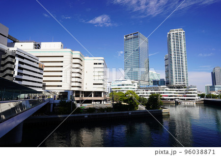 横浜駅東口周辺の風景 横浜駅東口周辺の風景 96038871
