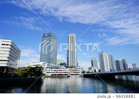 横浜駅東口周辺の風景 96038881
