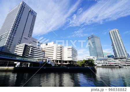 横浜駅東口周辺の風景 96038882