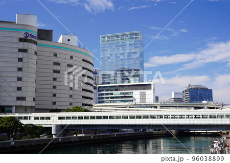 横浜駅東口周辺の風景 横浜駅東口周辺の風景 96038899