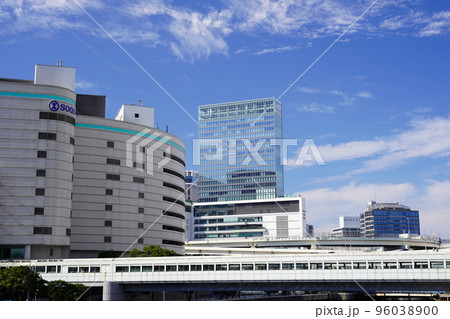 横浜駅東口周辺の風景 96038900