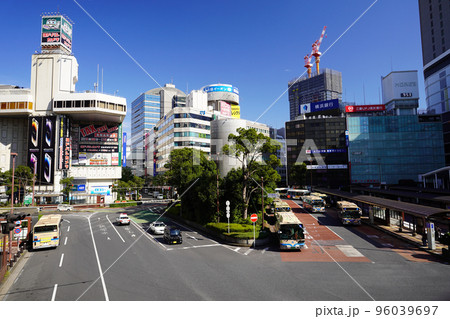 横浜　横浜駅西口周辺の風景 96039697