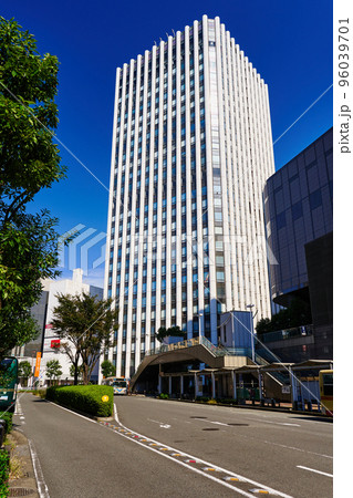 横浜　横浜駅西口周辺の風景 96039701