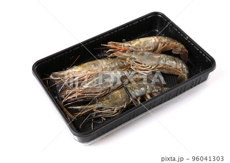 Raw prawn isolated in white baackground 96041303