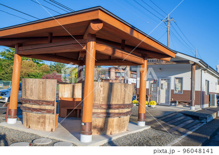 大間々駅前　観光案内所　わたらせ渓谷鉄道　初秋の季節　 96048141