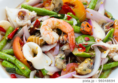 Thai spicy salad with seafood 96048694