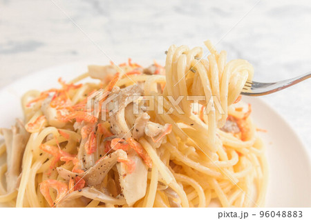 舞茸の豆乳クリームパスタ 96048883