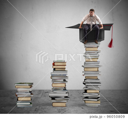 Climb to the degree and the job Climb to the degree and the job 96050809