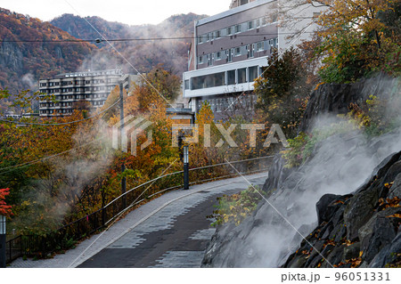 秋の北海道 定山渓の風景 秋の北海道 定山渓の風景 96051331