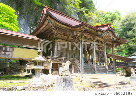 穴門山神社の拝殿2　岡山県高梁市 96052198