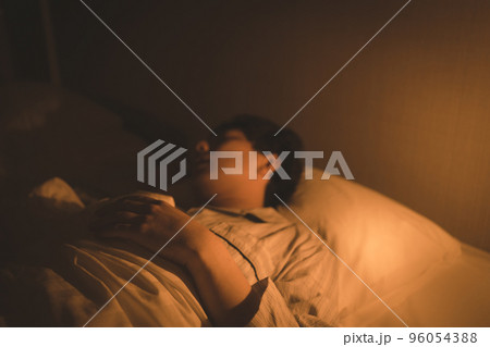 40代男性と睡眠 40代男性と睡眠 96054388