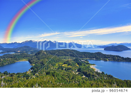 ナウエル・ウアピ国立公園の美しい自然景観 ナウエル・ウアピ国立公園の美しい自然景観 96054674