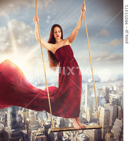 Swing above the city 96055371