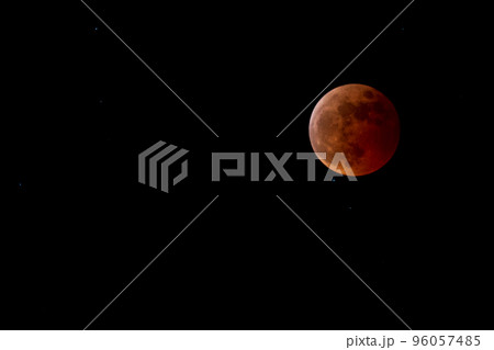 2022年11月8日の皆既月食と天王星食 96057485