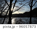 晩秋の榛名湖 96057873