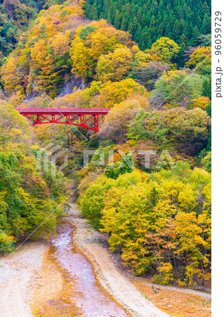 松川渓谷の秋　 96059729