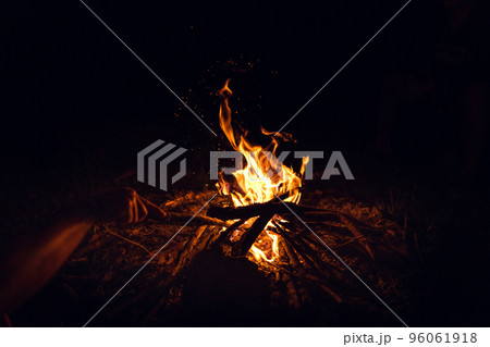 Bonfire at night 96061918