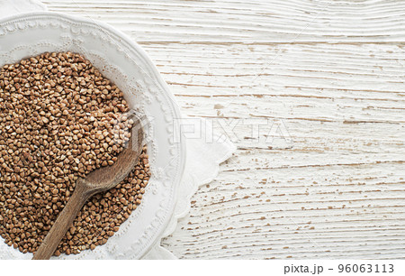 Buckwheat grains 96063113