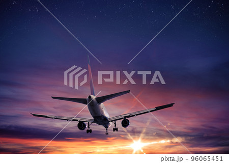 Sunset aircraft flight 96065451