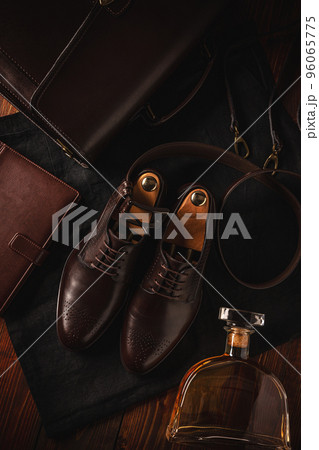 Fashionable men's classic brown shoes 96065775