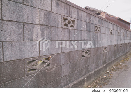 ブロック塀 ブロック塀 96066106