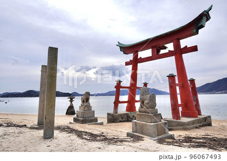 厳島神社 -尾道、岩子島にある厳島神社- 厳島神社 -尾道、岩子島にある厳島神社- 96067493