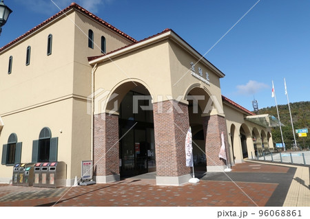 新名神高速道路の宝塚北サービスエリア 新名神高速道路の宝塚北サービスエリア 96068861