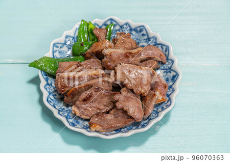 タンとハツの塩焼き 96070363