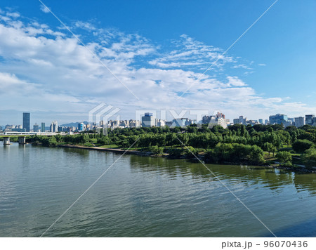 空 昼 雲 96070436