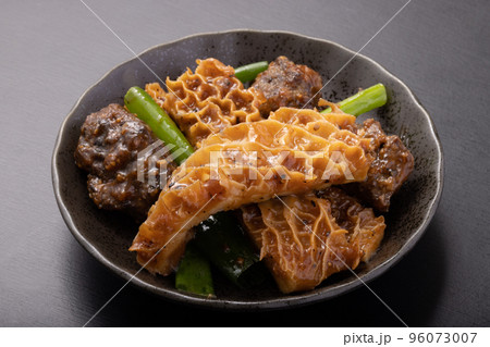 ハチノスと牛サガリの黒胡椒ソース 96073007