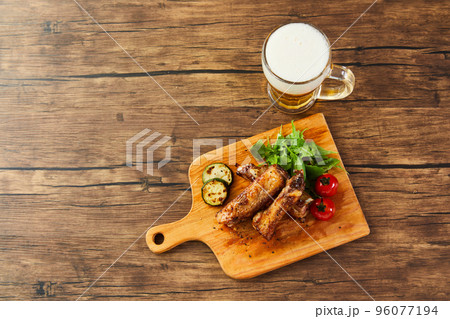 スペアリブ　豚スペアリブ　ビール 96077194